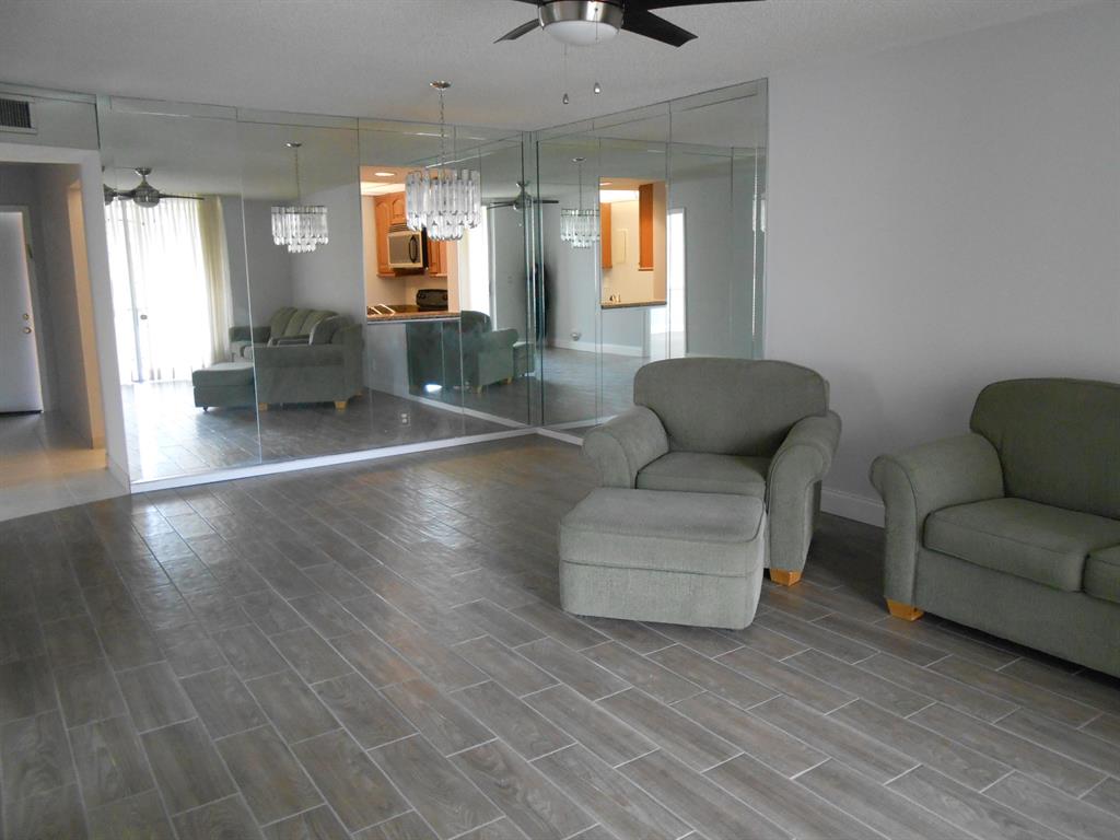 VILLAGES OF ORIOLE ABBEY CONDO - Residential Lease