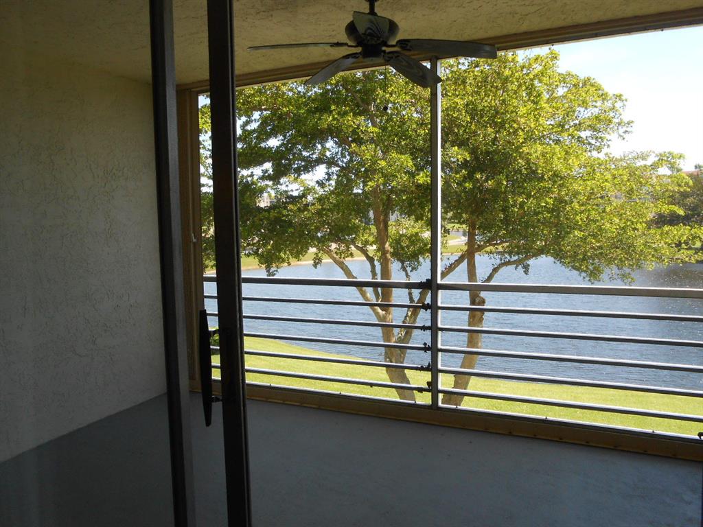 VILLAGES OF ORIOLE ABBEY CONDO - Residential Lease