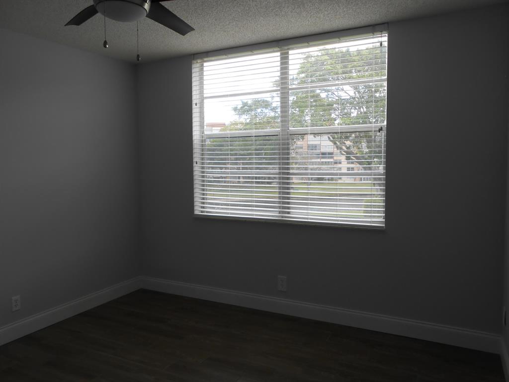 VILLAGES OF ORIOLE ABBEY CONDO - Residential Lease