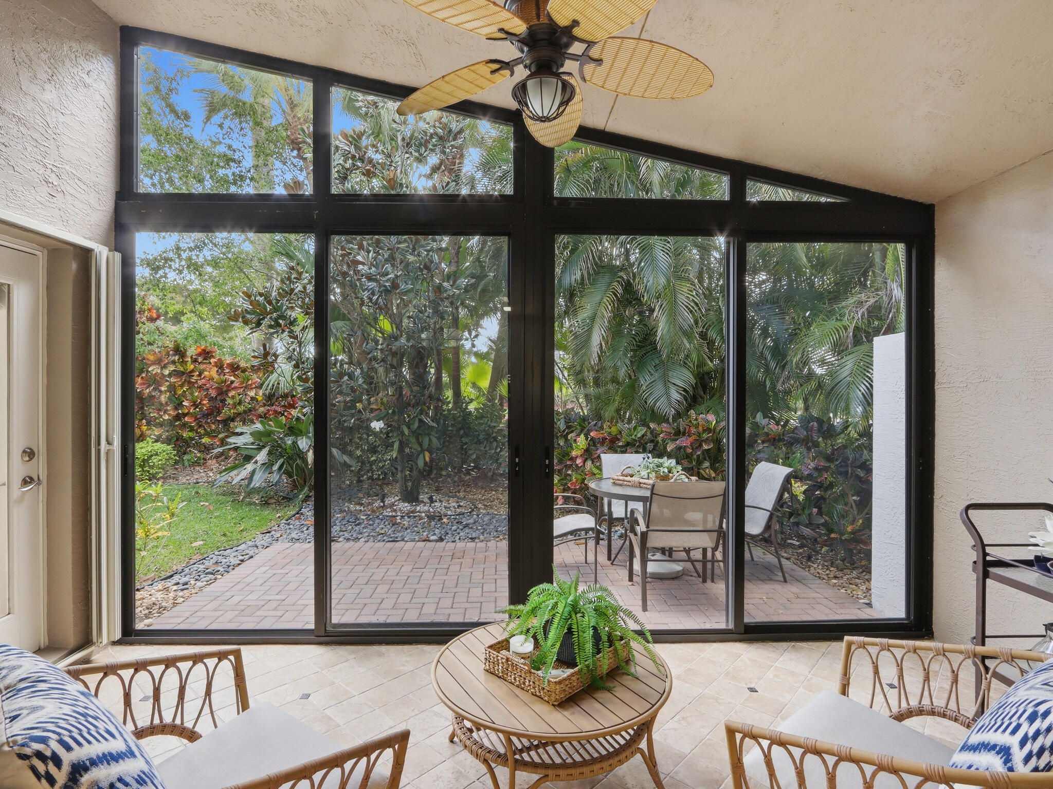 VALENCIA ISLES 3 - Residential