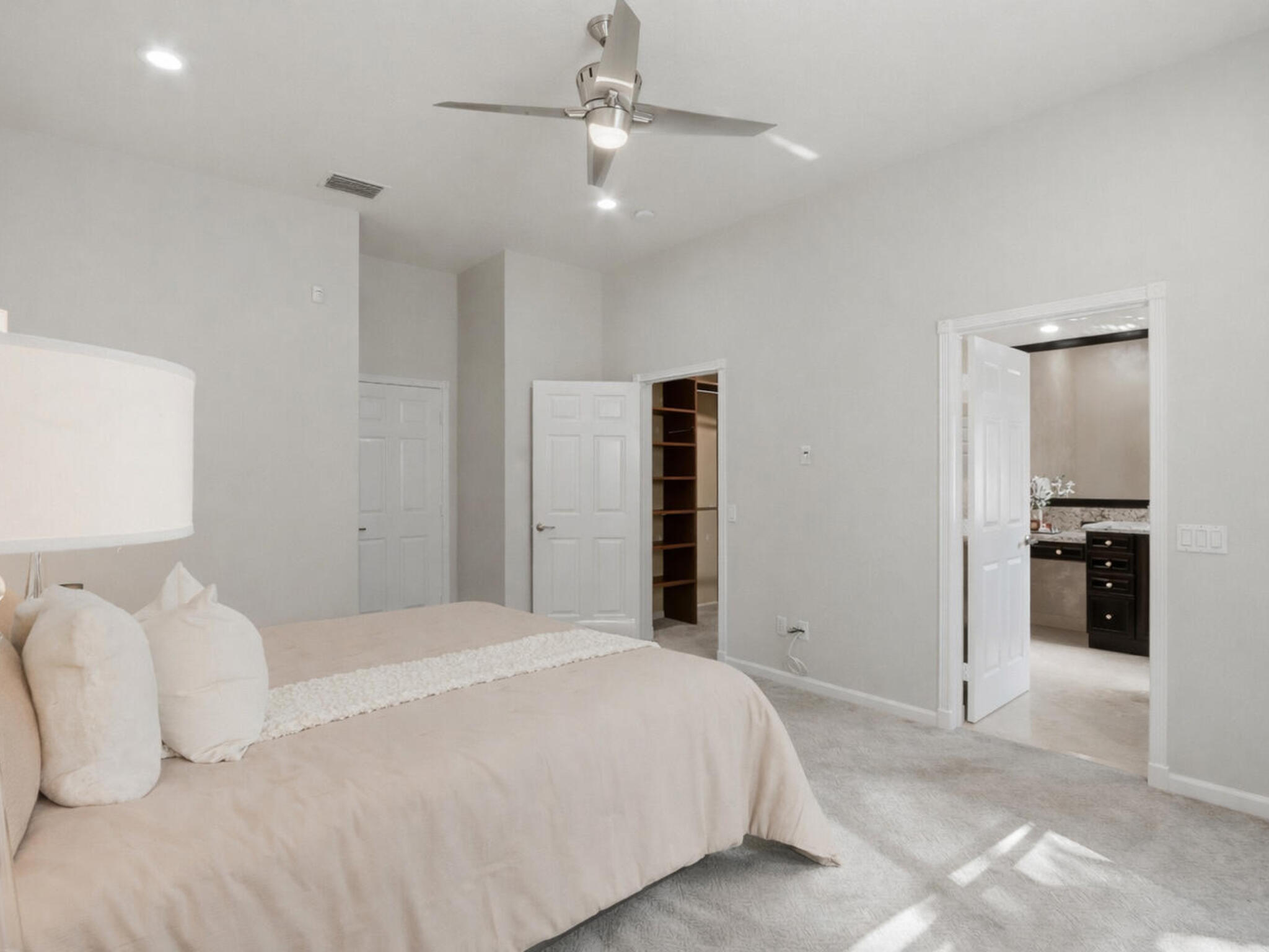 VALENCIA ISLES 3 - Residential