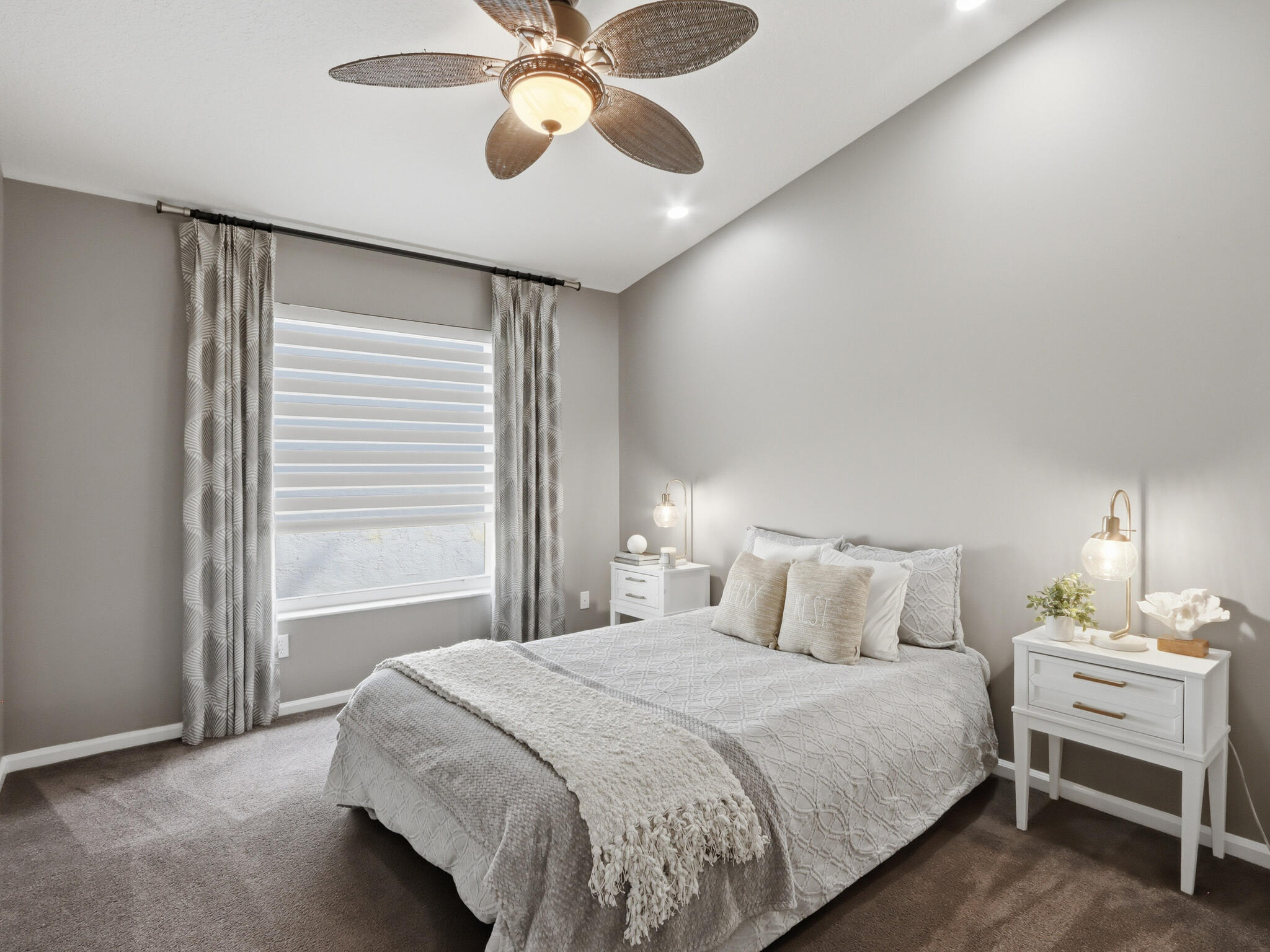 VALENCIA ISLES 3 - Residential