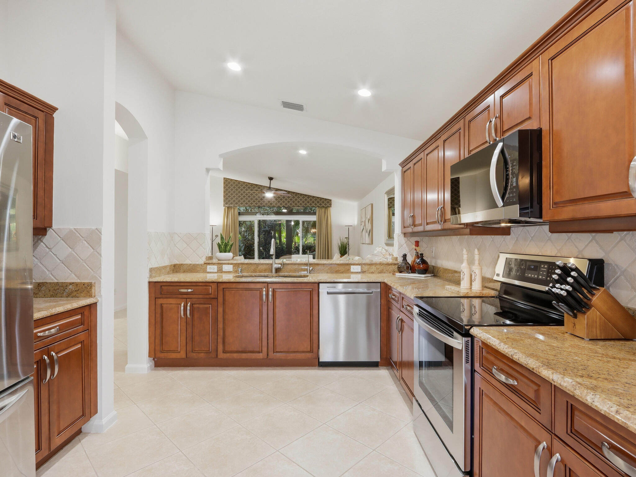 VALENCIA ISLES 3 - Residential