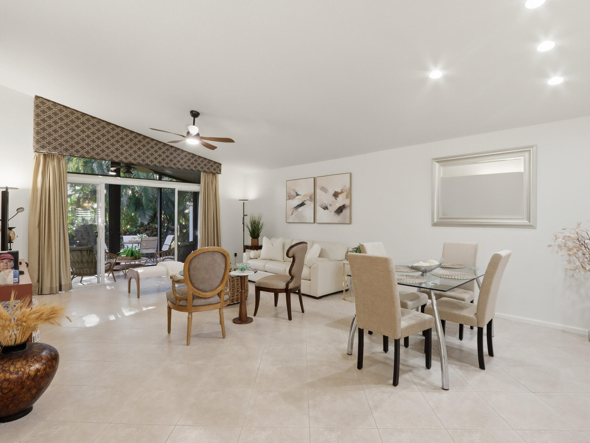 VALENCIA ISLES 3 - Residential