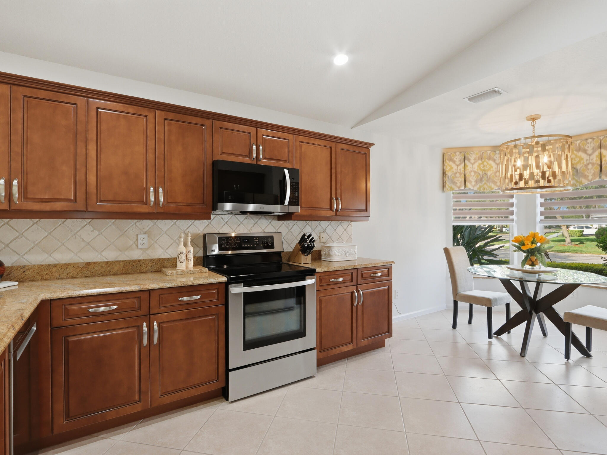 VALENCIA ISLES 3 - Residential