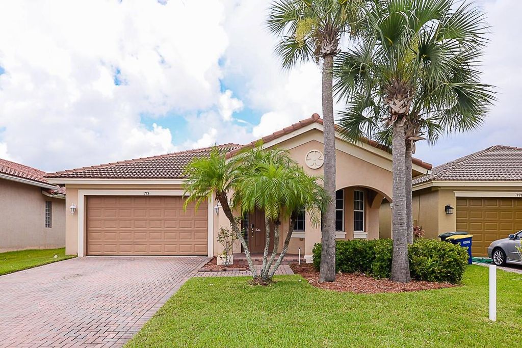 Photo of 773 Bent Creek Drive, Fort Pierce, FL 34947 (MLS # R11135943)