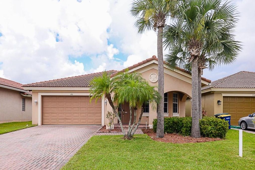 Photo of 773 Bent Creek Drive, Fort Pierce, FL 34947 (MLS # R11135943)