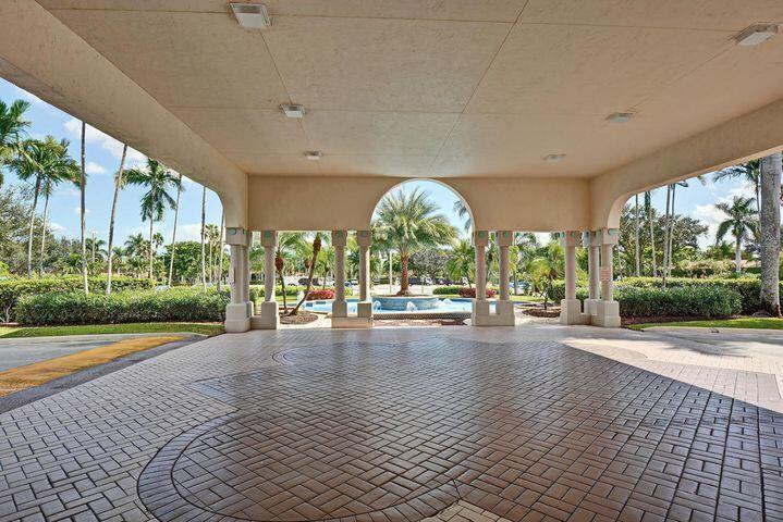 PALM ISLES I, II AND III CONDOS - Residential