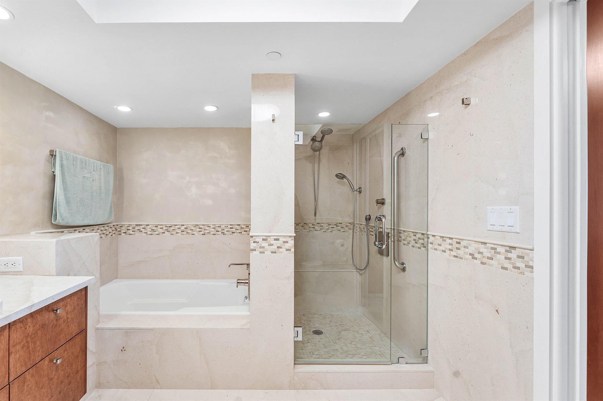 MARBELLA CONDO - Residential