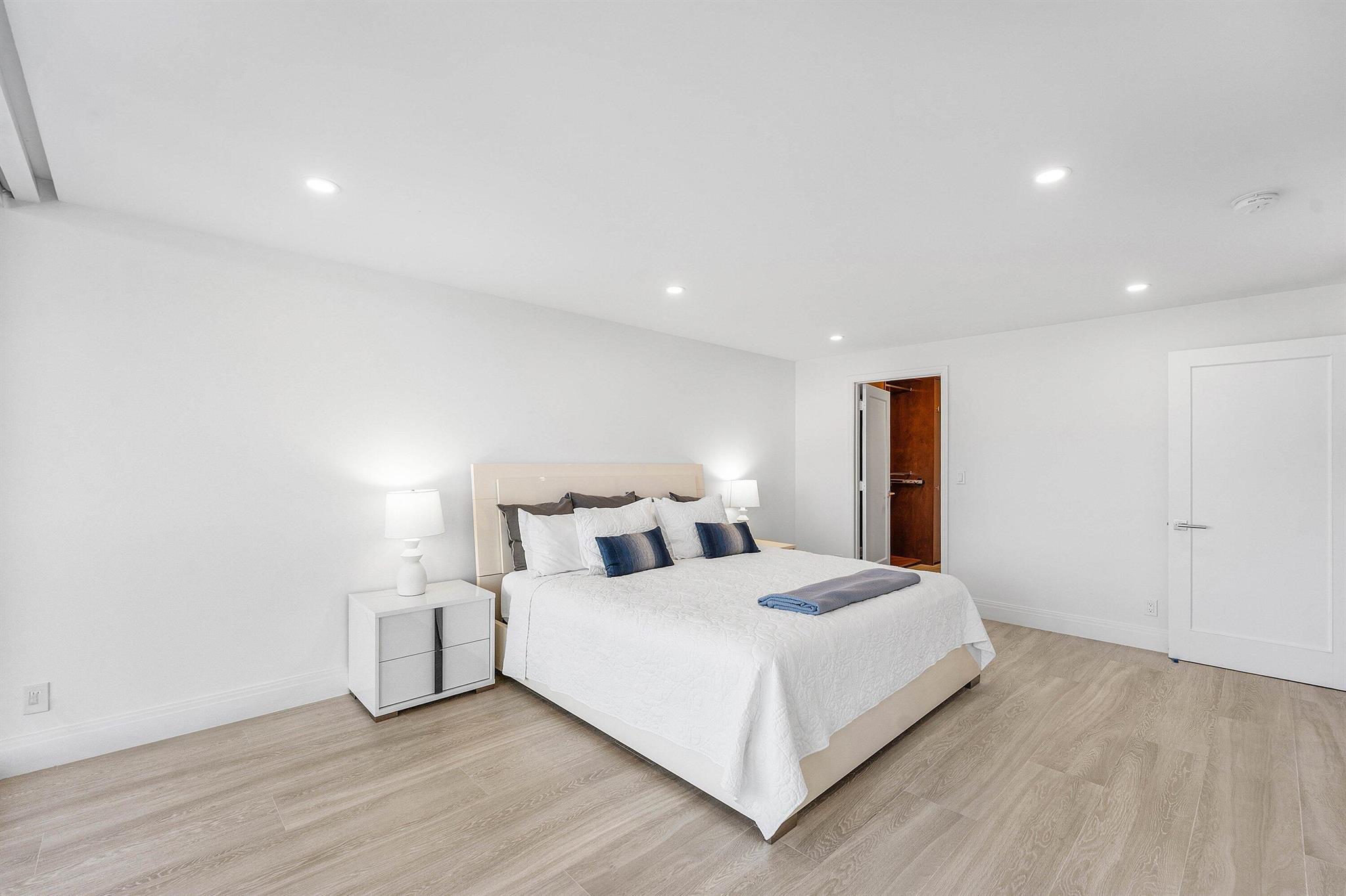 MARBELLA CONDO - Residential