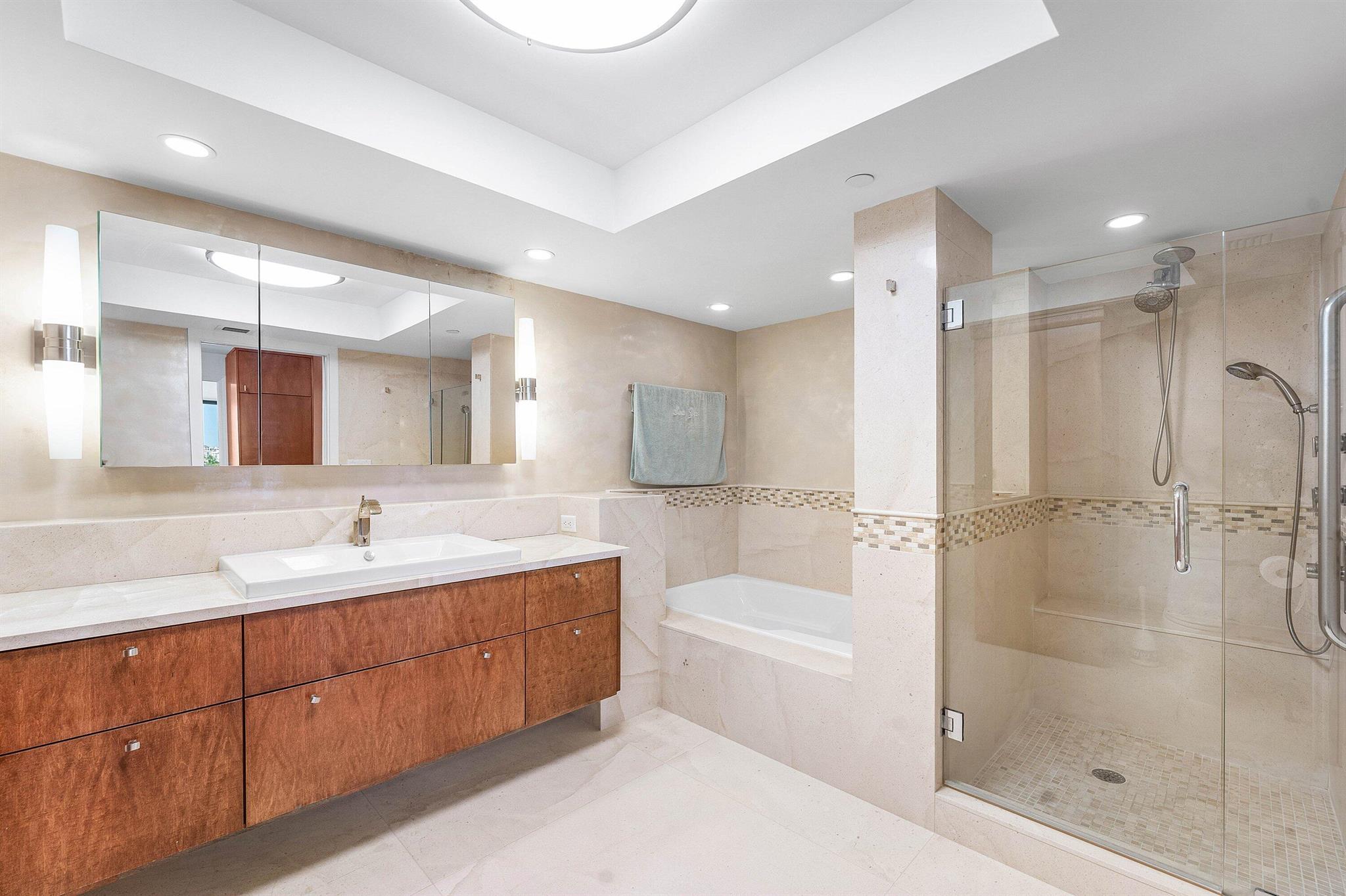 MARBELLA CONDO - Residential