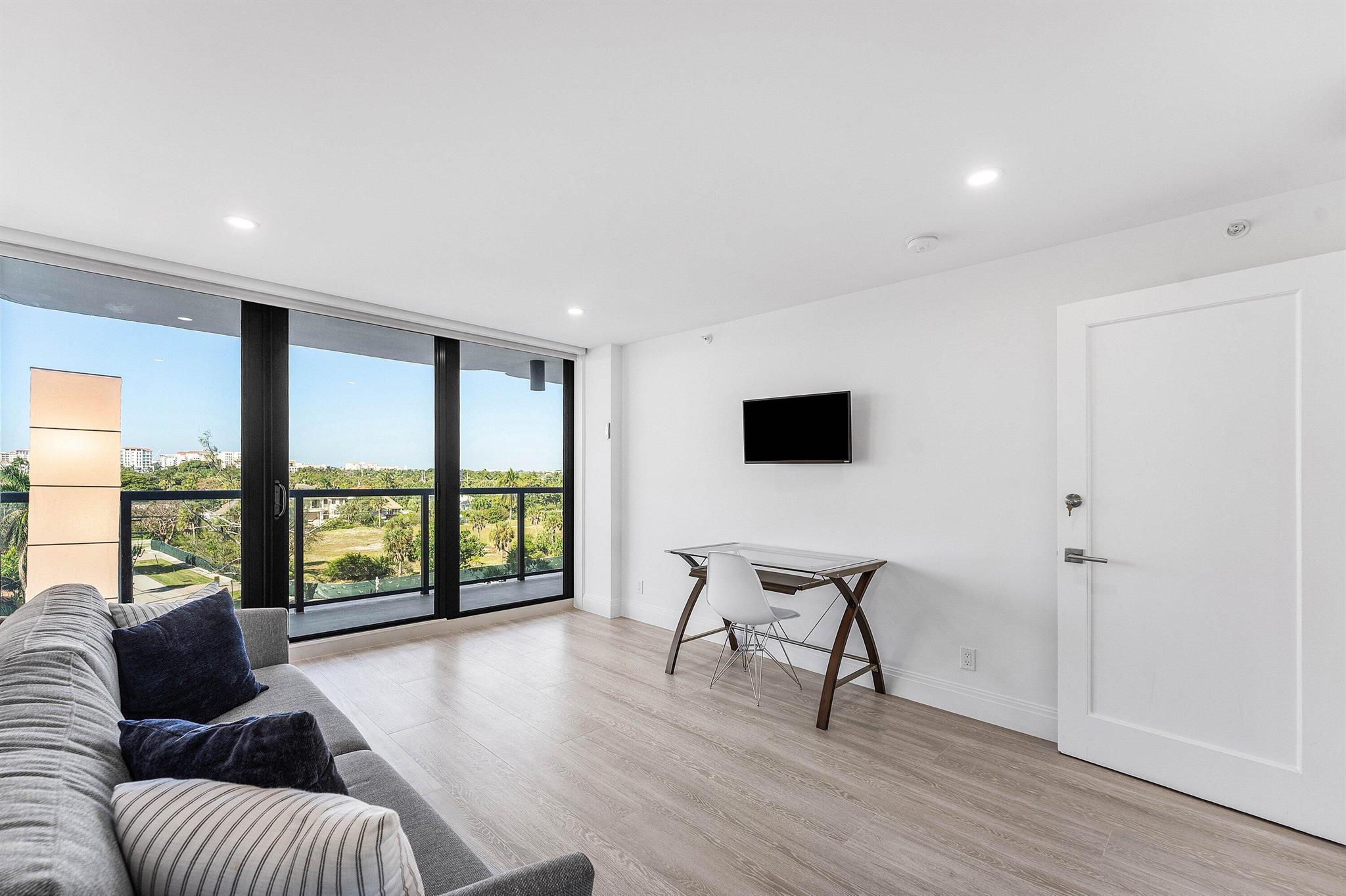 MARBELLA CONDO - Residential