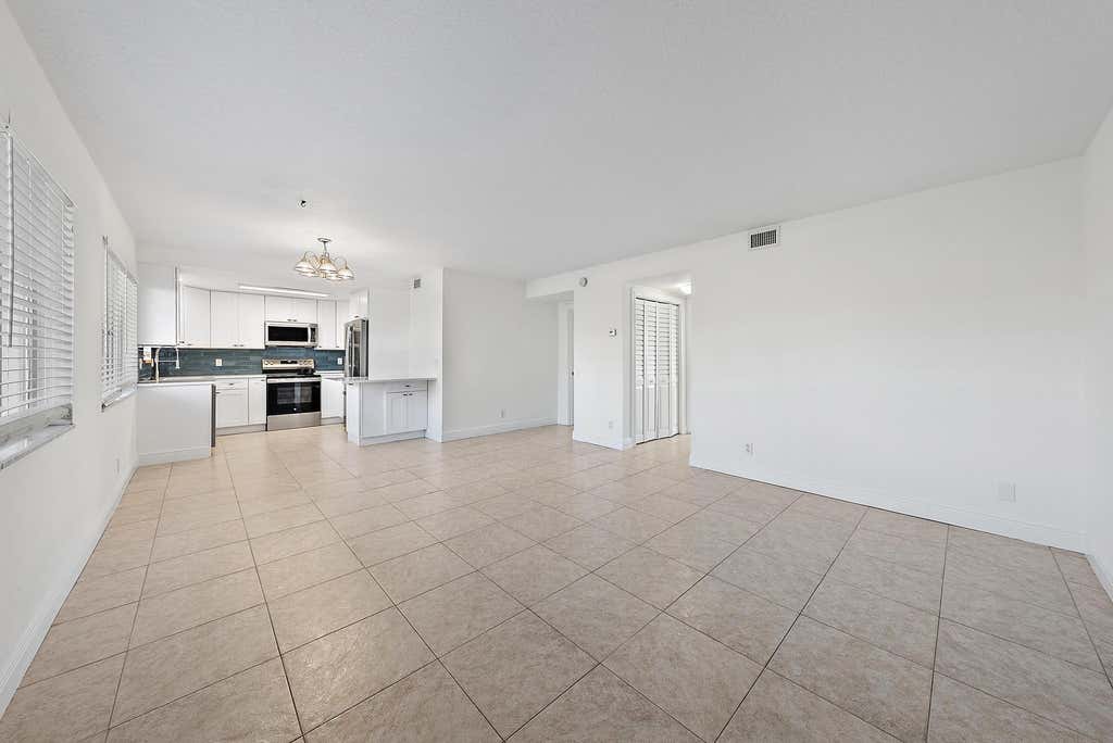 Photo of 316 Southwind Court #Apt 107, North Palm Beach, FL 33408 (MLS # B26062166)