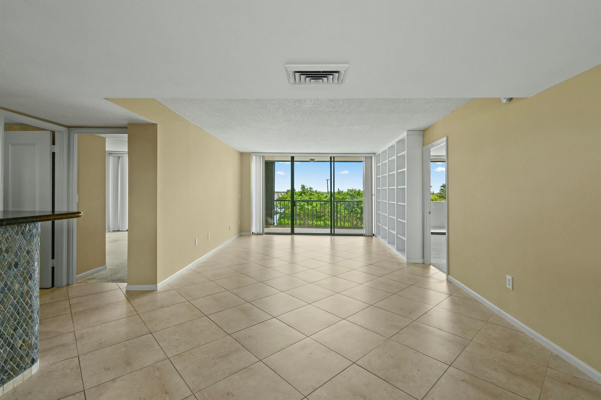 5200 N Flagler Drive 404