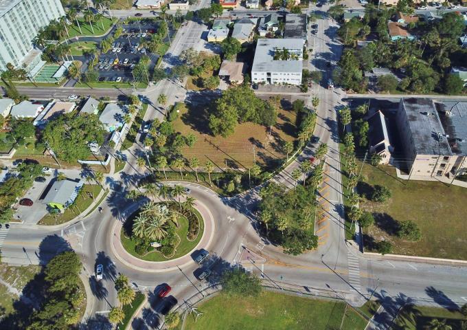 LAKE AVE APTS INC - Residential Lease