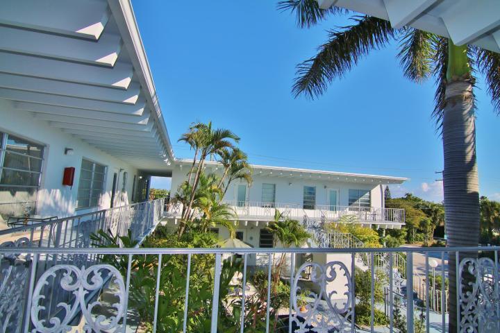 LAKE AVE APTS INC - Residential Lease