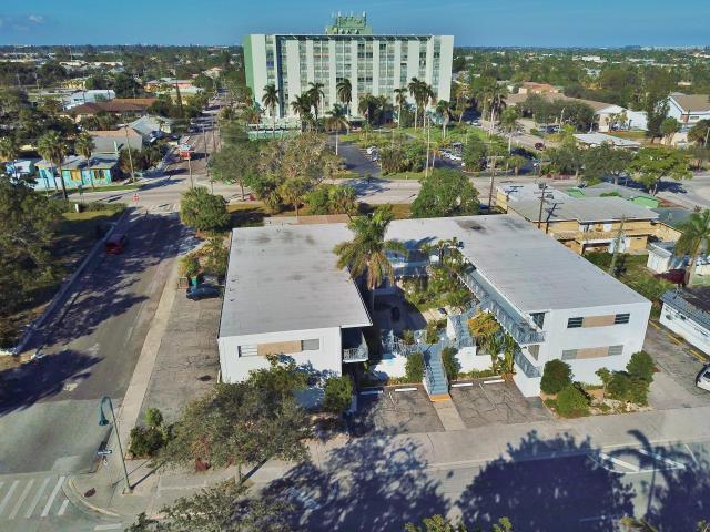 LAKE AVE APTS INC - Residential Lease