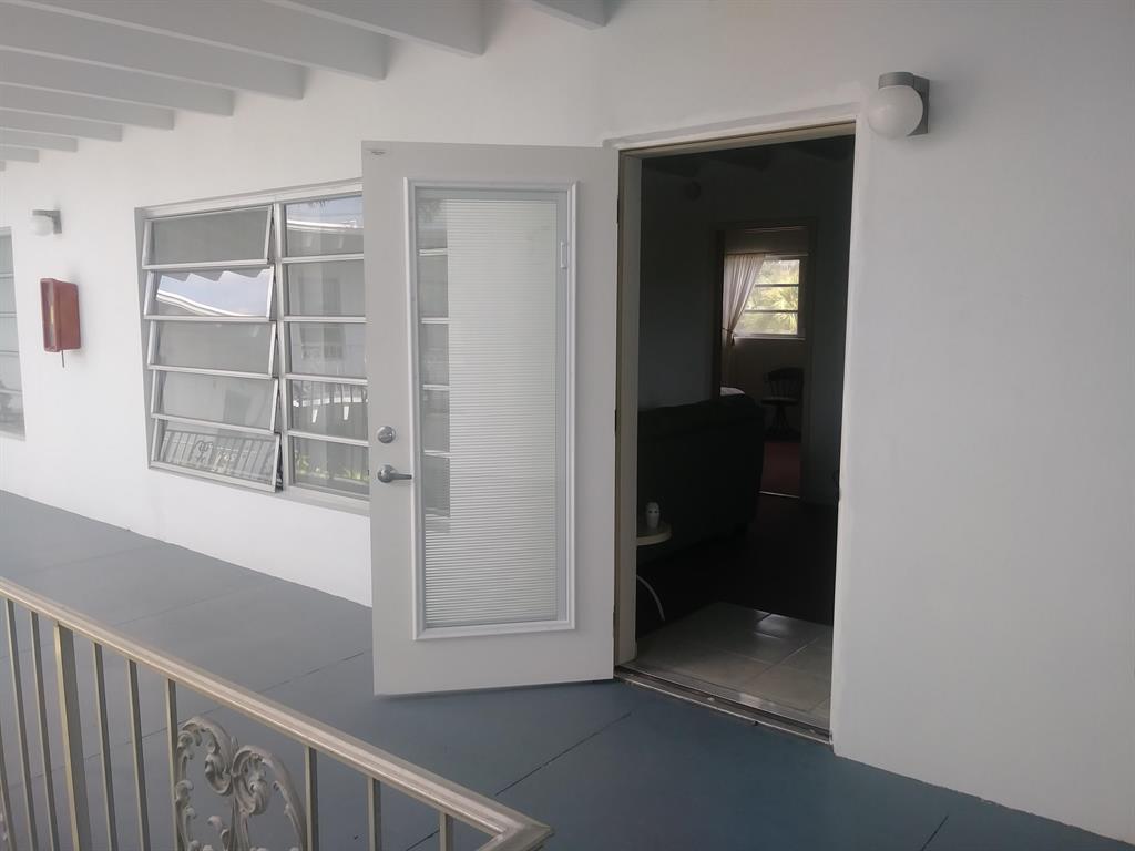 LAKE AVE APTS INC - Residential Lease