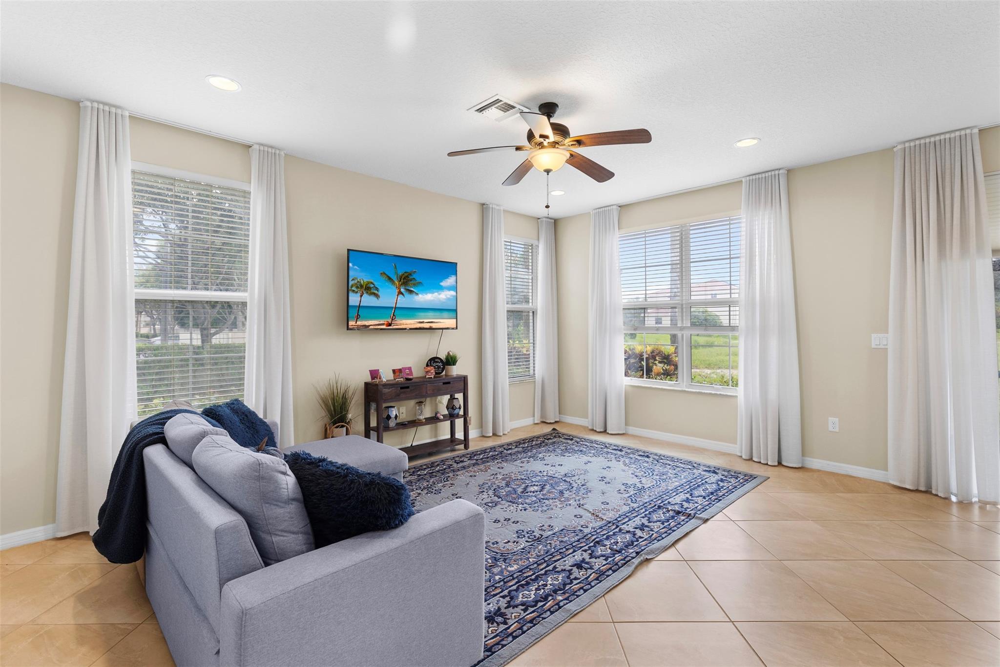 Rodeo Village 176-182 B - Residential Lease