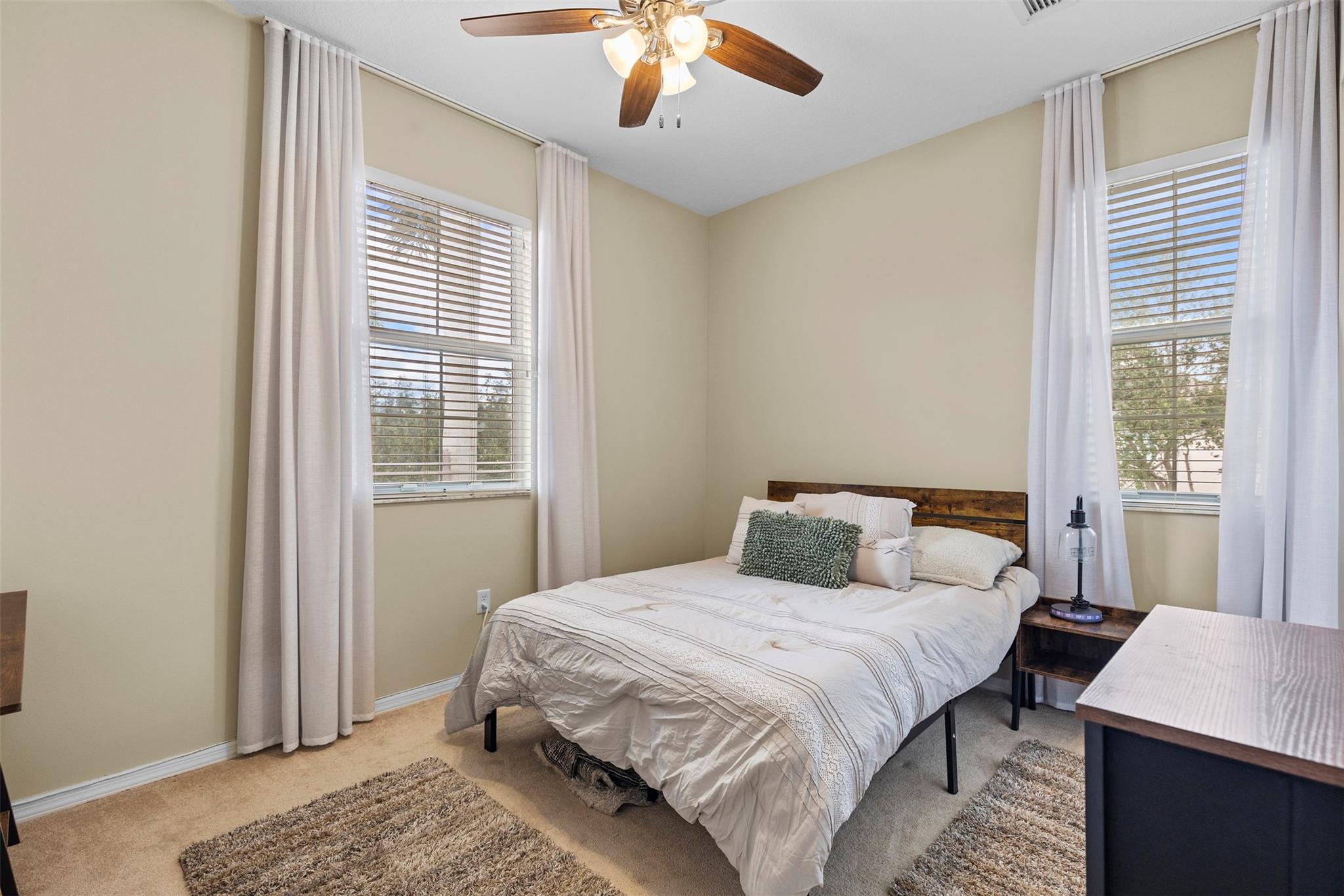 Rodeo Village 176-182 B - Residential Lease