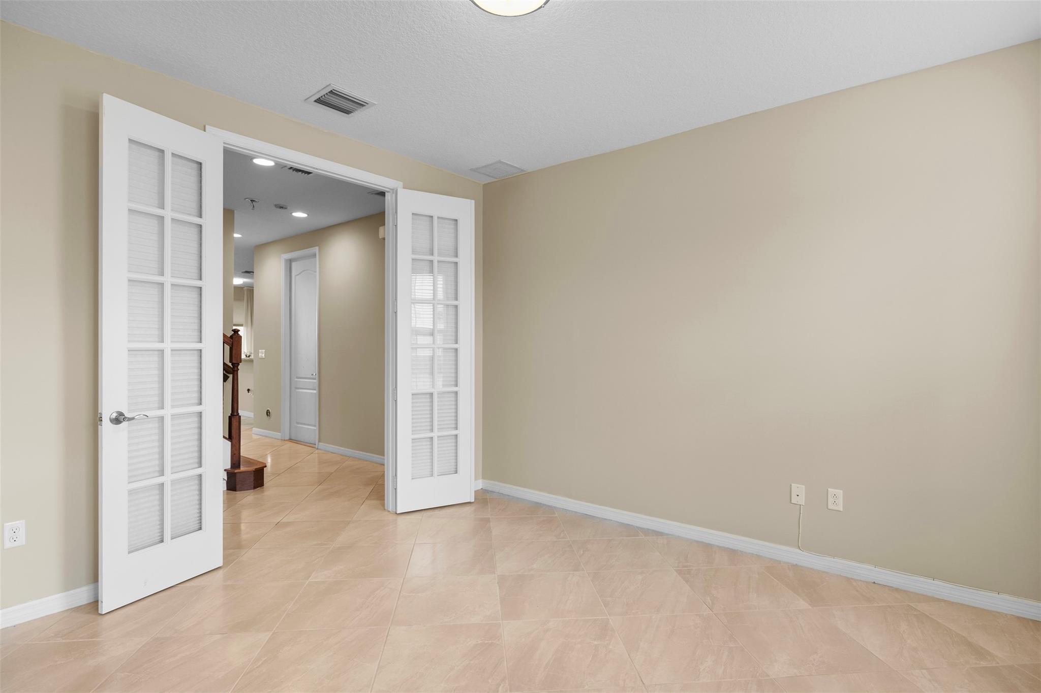 Rodeo Village 176-182 B - Residential Lease