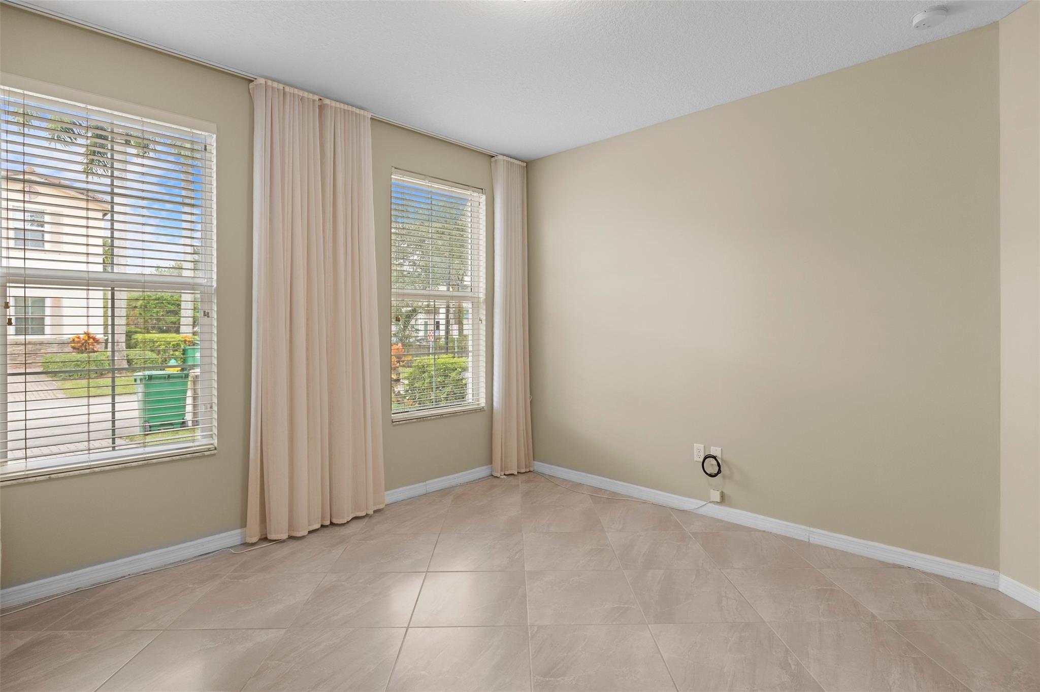 Rodeo Village 176-182 B - Residential Lease