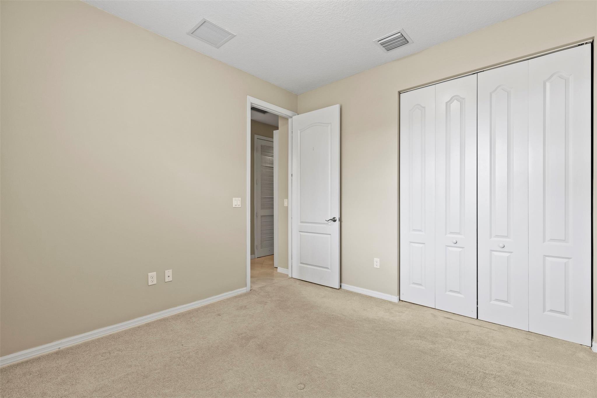 Rodeo Village 176-182 B - Residential Lease