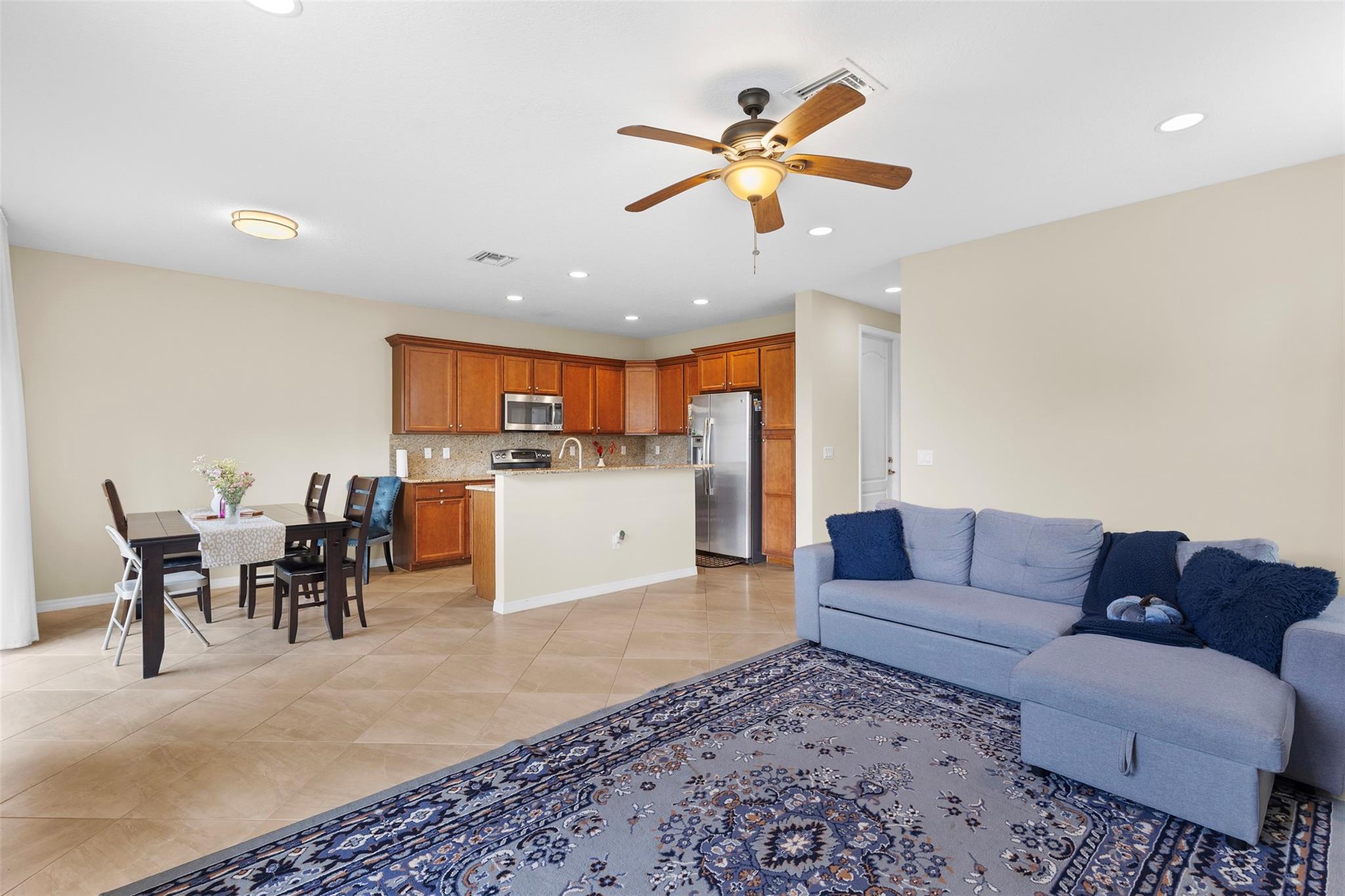 Rodeo Village 176-182 B - Residential Lease