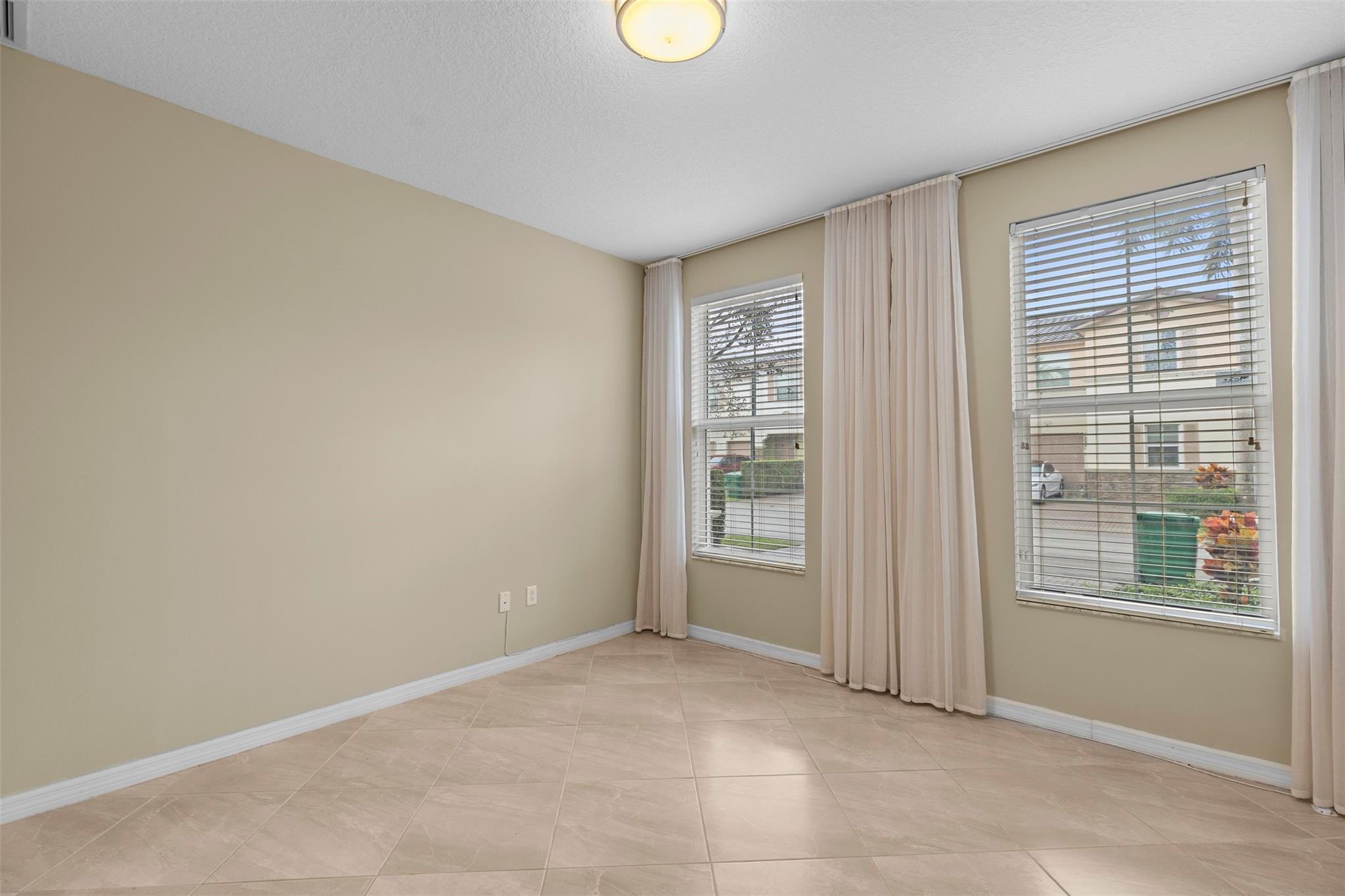 Rodeo Village 176-182 B - Residential Lease