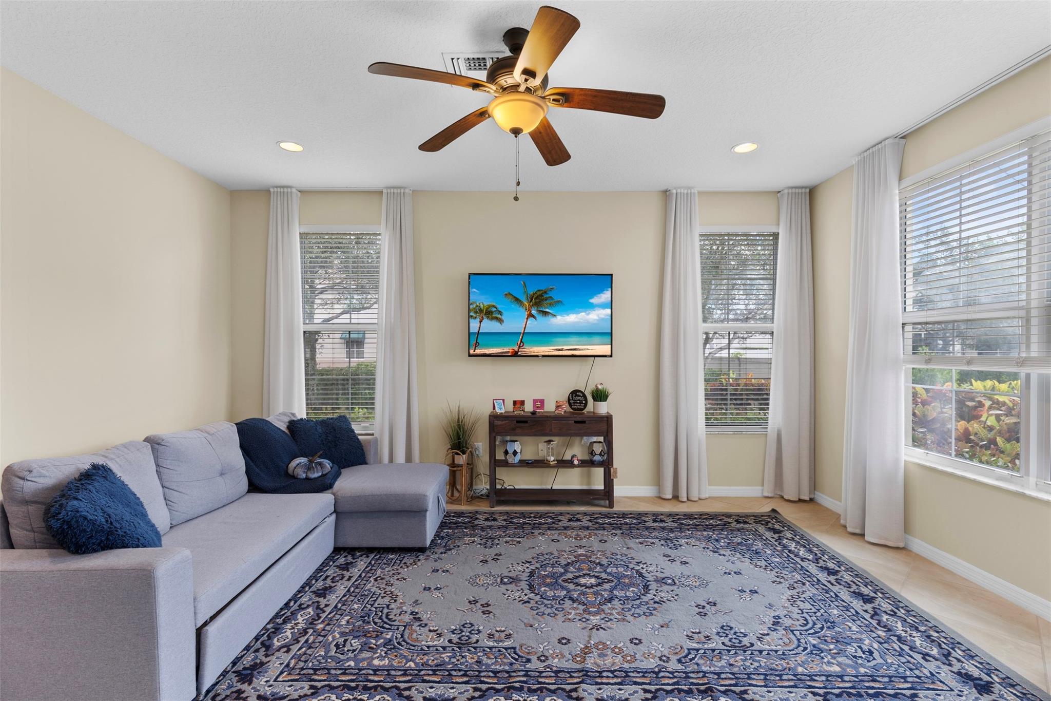 Rodeo Village 176-182 B - Residential Lease