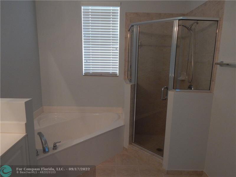 PALOMA LAKES CONDOMINIUM NO 1 - Residential