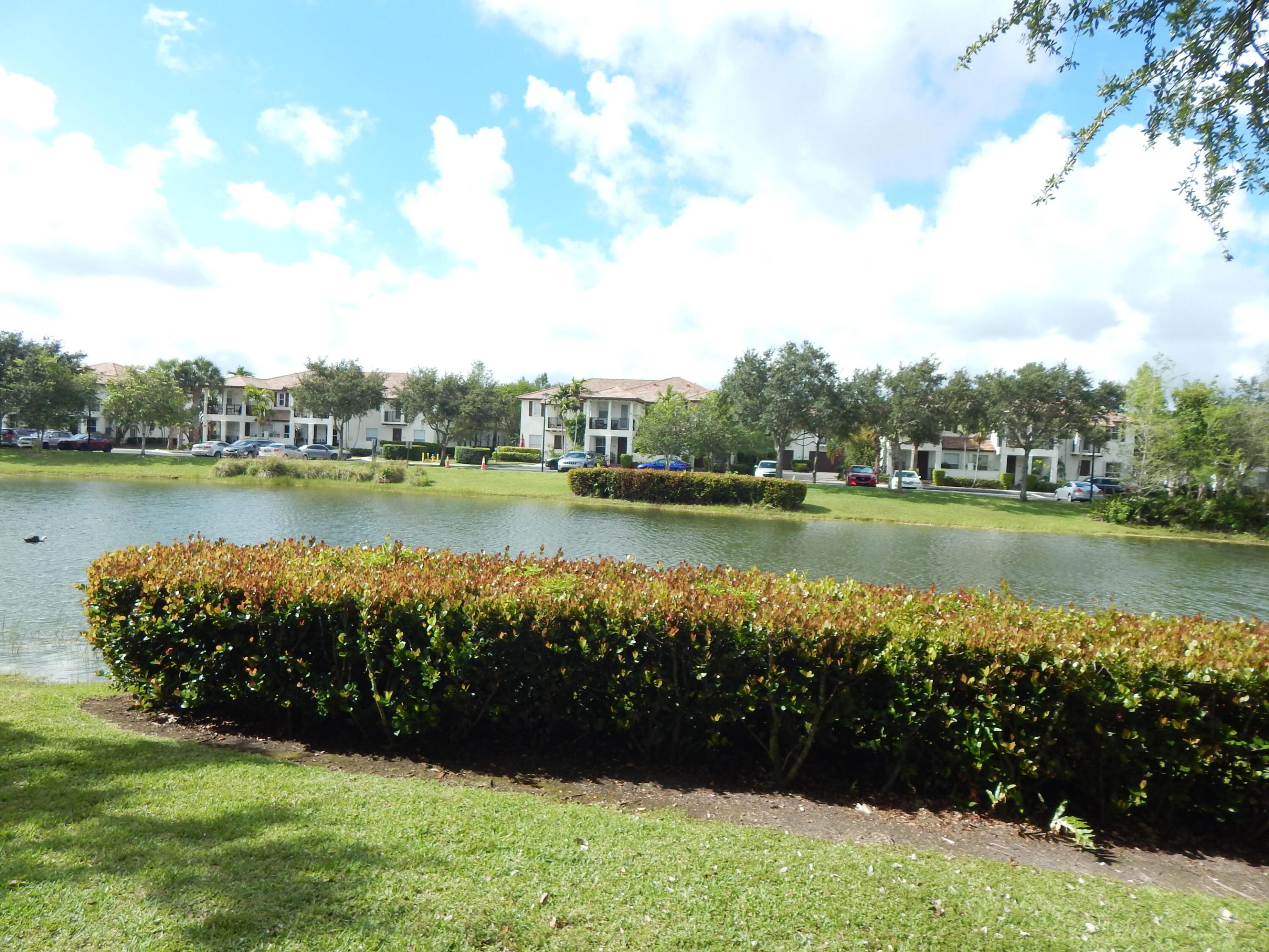 PALOMA LAKES CONDOMINIUM NO 1 - Residential