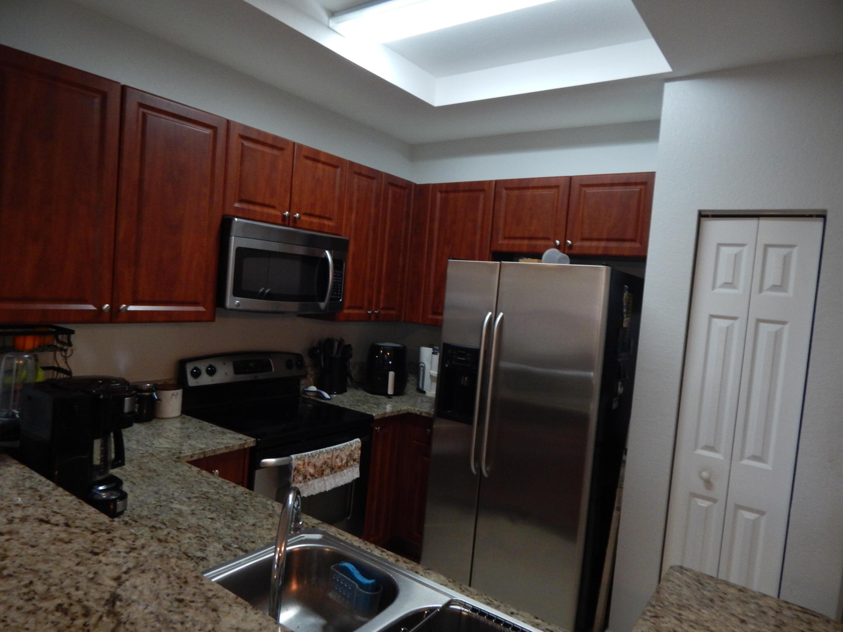 PALOMA LAKES CONDOMINIUM NO 1 - Residential