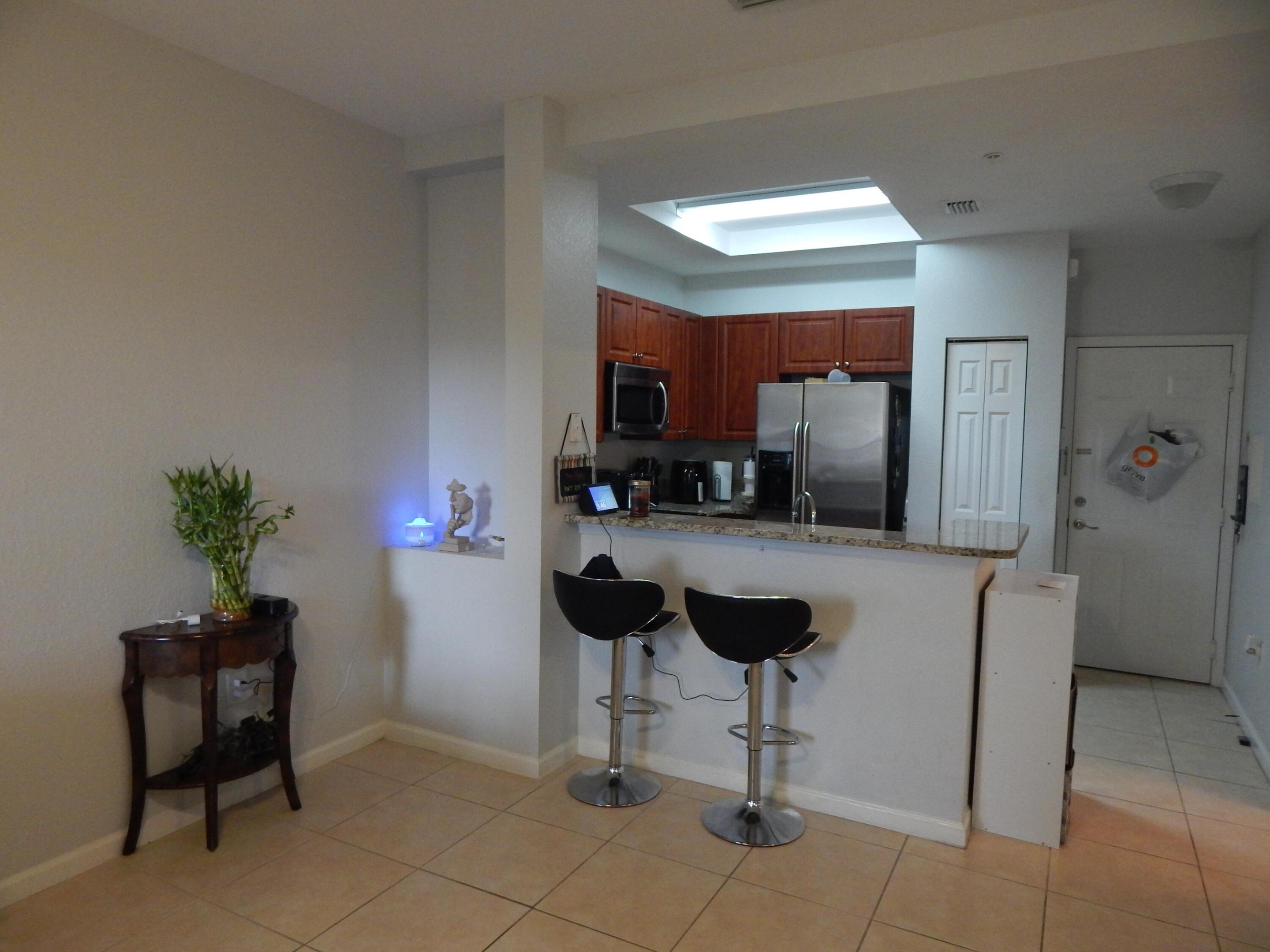 PALOMA LAKES CONDOMINIUM NO 1 - Residential