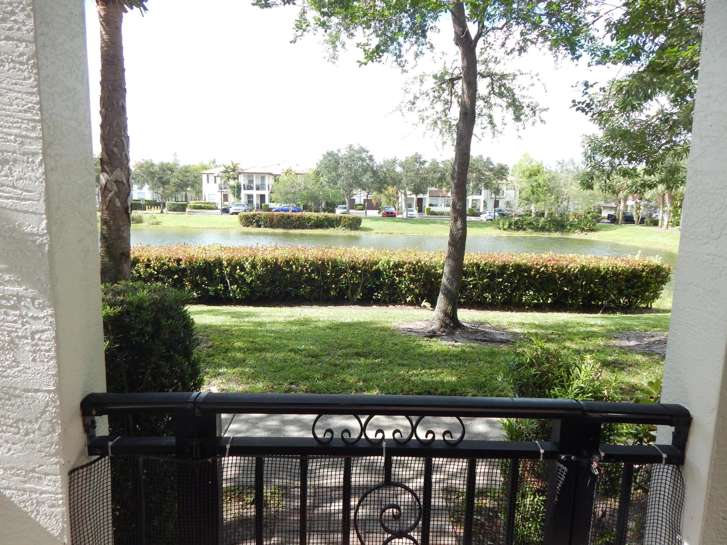 PALOMA LAKES CONDOMINIUM NO 1 - Residential