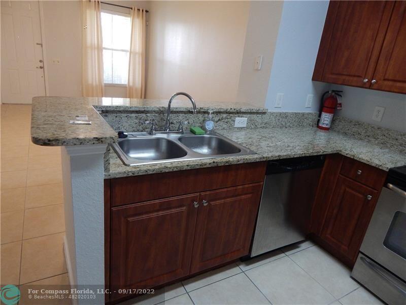 PALOMA LAKES CONDOMINIUM NO 1 - Residential