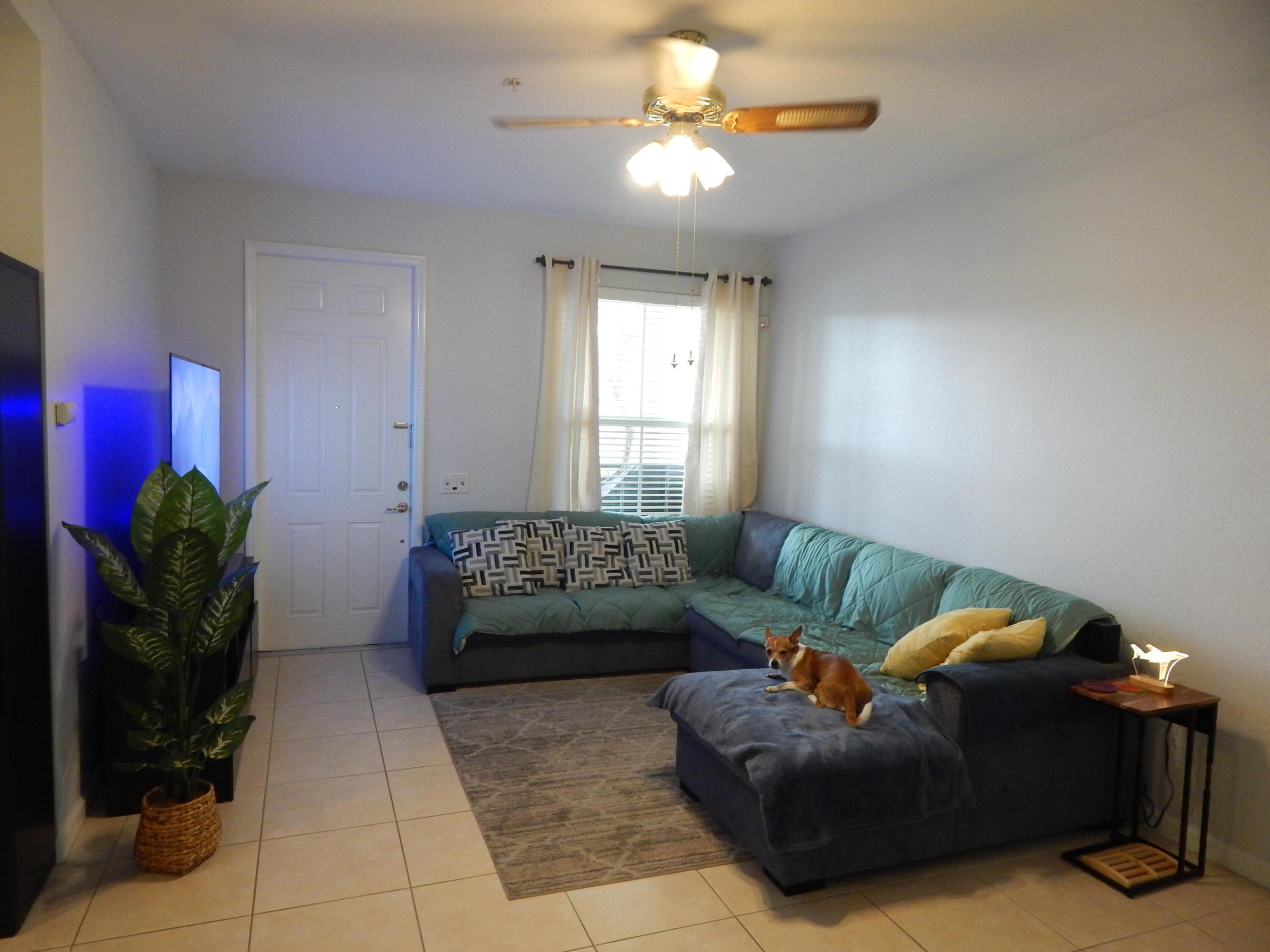 PALOMA LAKES CONDOMINIUM NO 1 - Residential