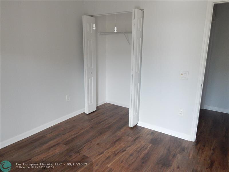 PALOMA LAKES CONDOMINIUM NO 1 - Residential