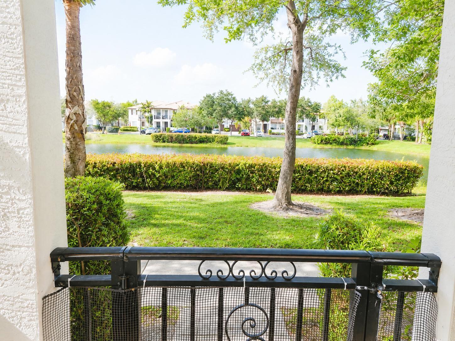 PALOMA LAKES CONDOMINIUM NO 1 - Residential
