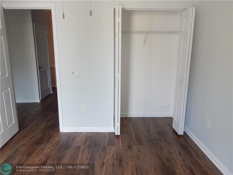 PALOMA LAKES CONDOMINIUM NO 1 - Residential