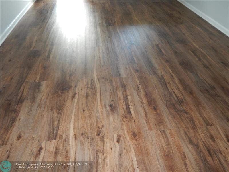 PALOMA LAKES CONDOMINIUM NO 1 - Residential