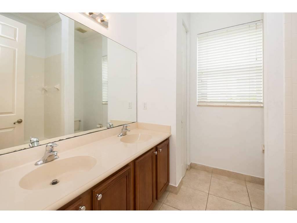 Isles At Weston 171-40 B - Residential Lease