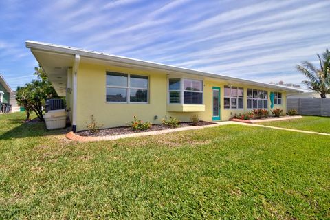 A home in Hutchinson Island