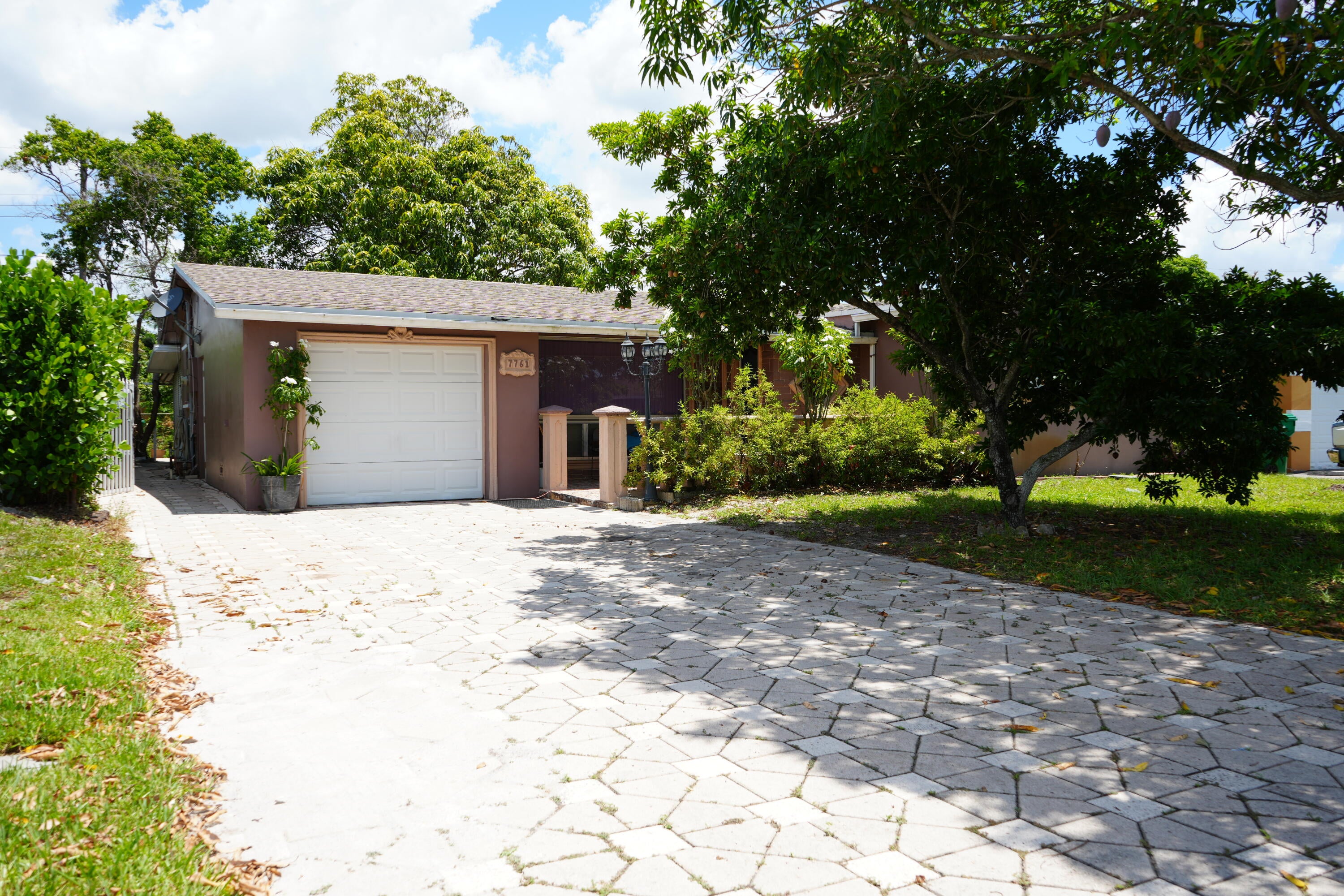 7761 BILTMORE Boulevard