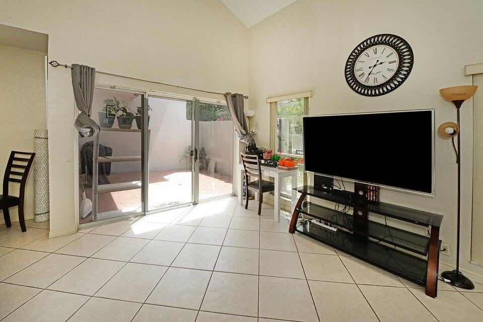 Photo of 21904 N Palmetto Circle North Circle, Boca Raton, FL 33433 (MLS # R10996492)