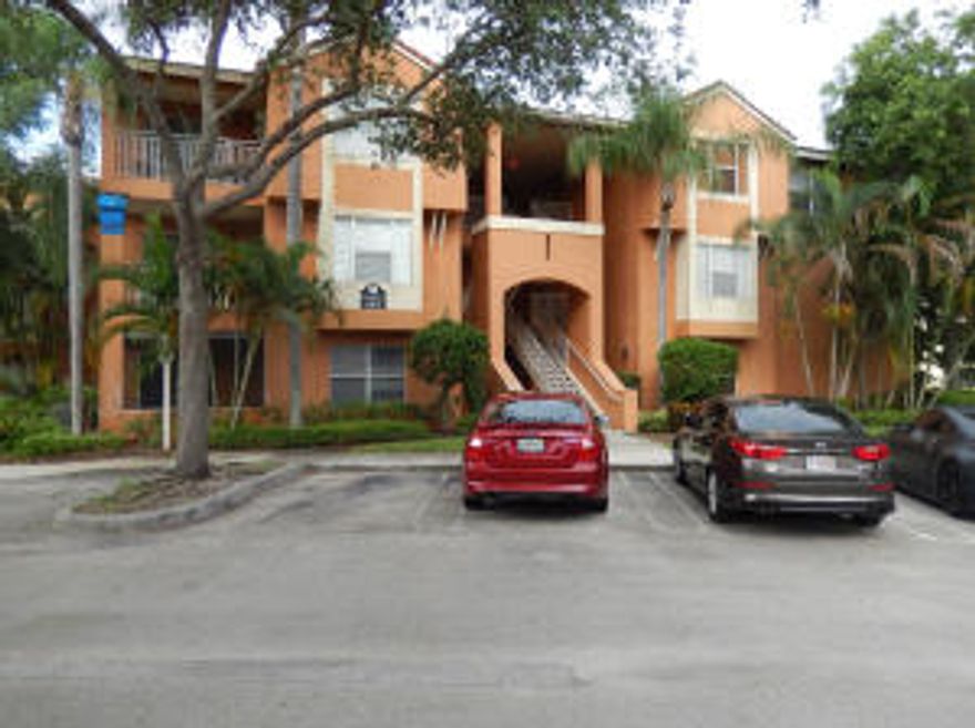 3 Bedroom/2 Bath Condo with Outdoor Patio and Gorgeous Lake View PLUS detached 1 Car Garage. This unit has wood floors throughout with an updated kitchen featuring wood cabinets, granite counters, Breakfast Bar, and Stainless Steel Appliances. Water Included. 2 Small Pets Okay combined weight 40 ibs. Verano is a wonderful gated community minutes from Interstate 95 and Downtown Delray Beach. This community features many amenities such as tennis courts, community clubhouse, and sparkling swimming pool. Minimum credit score of 600 required through condo association.