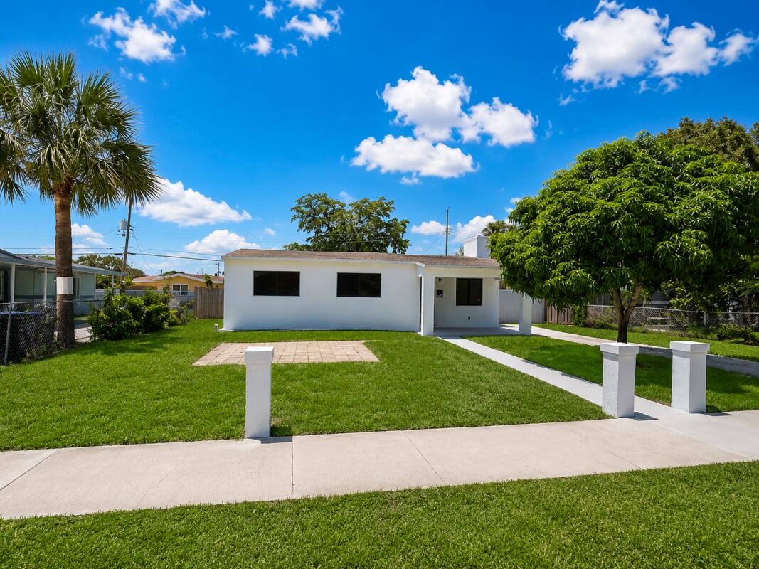 235 SW 21st Way, Fort Lauderdale FL 33312
