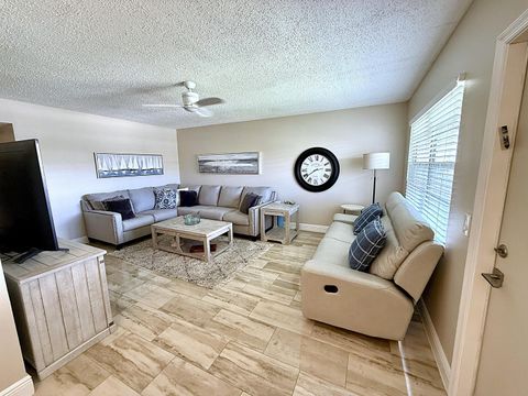 Tiny photo for 359 Oakridge T, Deerfield Beach, FL 33442 (MLS # R11135370)