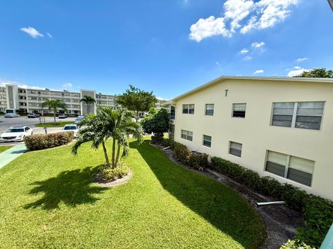 Tiny photo for 359 Oakridge T, Deerfield Beach, FL 33442 (MLS # R11135370)