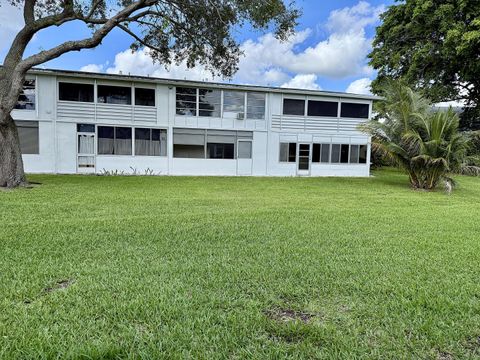 Tiny photo for 359 Oakridge T, Deerfield Beach, FL 33442 (MLS # R11135370)
